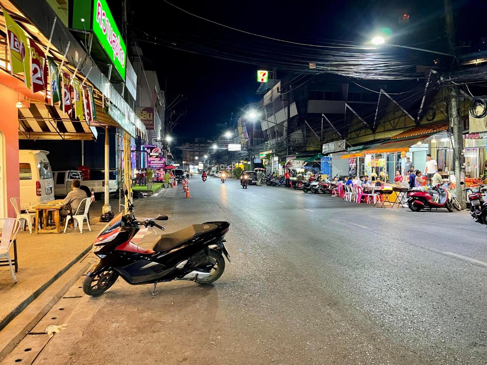 Lamoon 90S Hotel Hat Yai Bagian luar foto